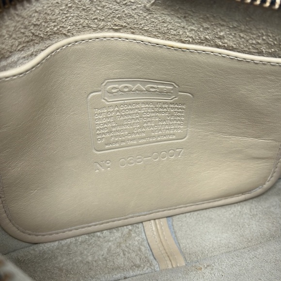 Coach Legacy Vintage 038-007 Cream Bone Zip Top Detachable Crossbody Clutch Bag - Picture 13 of 16